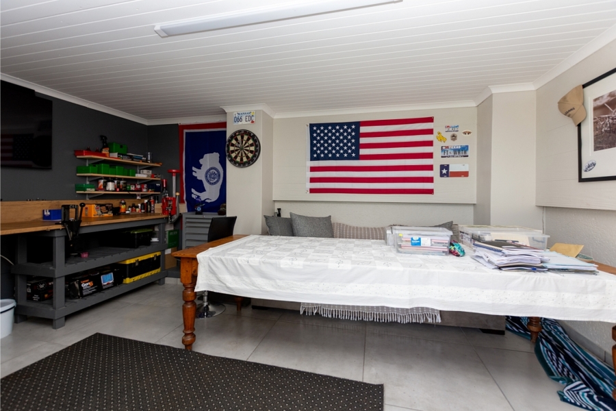 9 Bedroom Property for Sale in Olifantskop Western Cape